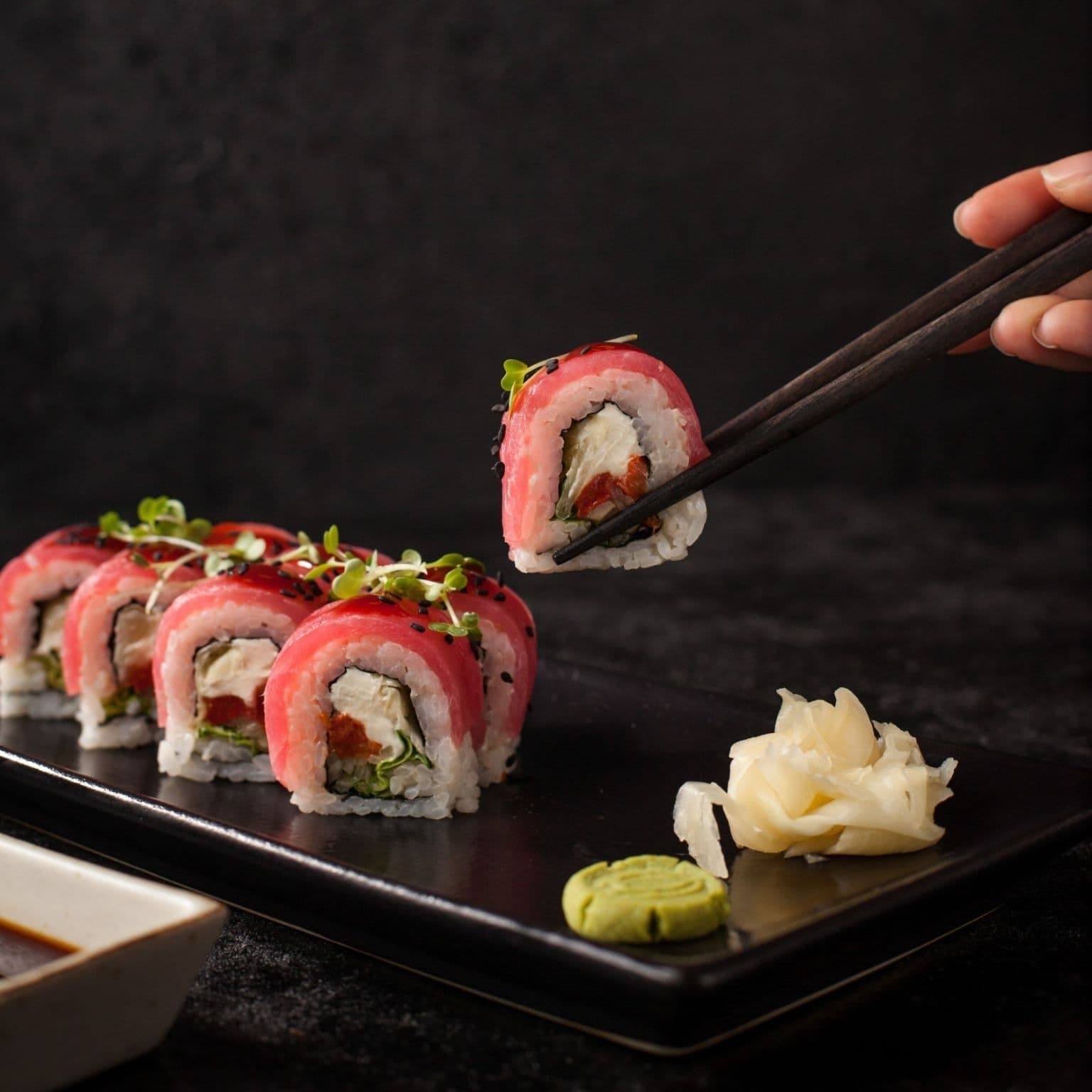 BLUEFIN TUNA ROLL